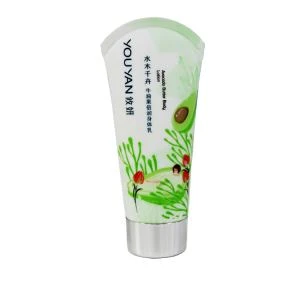 Sữa rửa mặt giữ ẩm